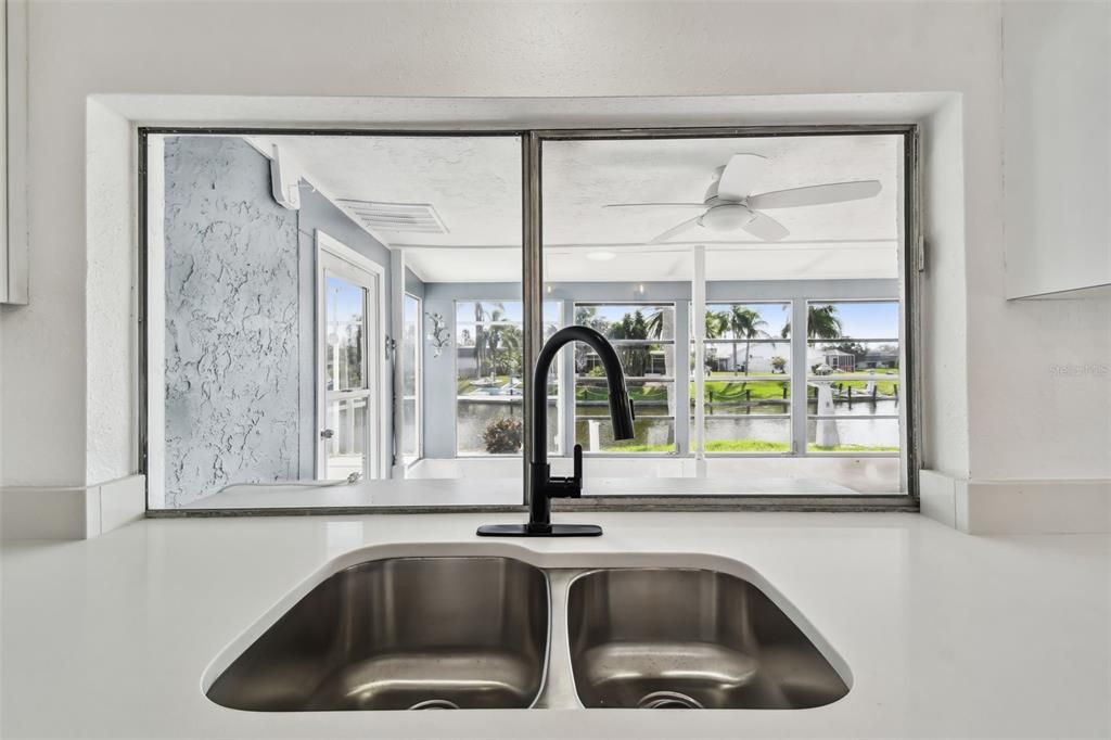 For Rent: $2,300 (2 beds, 2 baths, 1334 Square Feet)