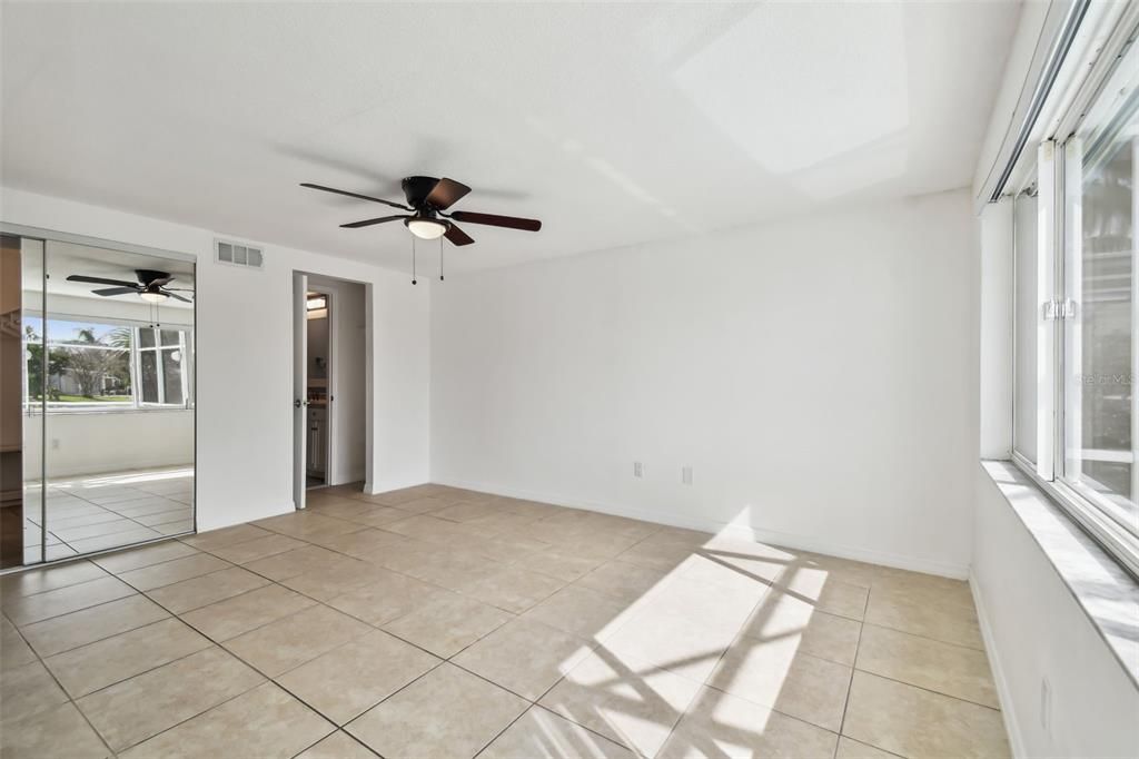 For Rent: $2,300 (2 beds, 2 baths, 1334 Square Feet)