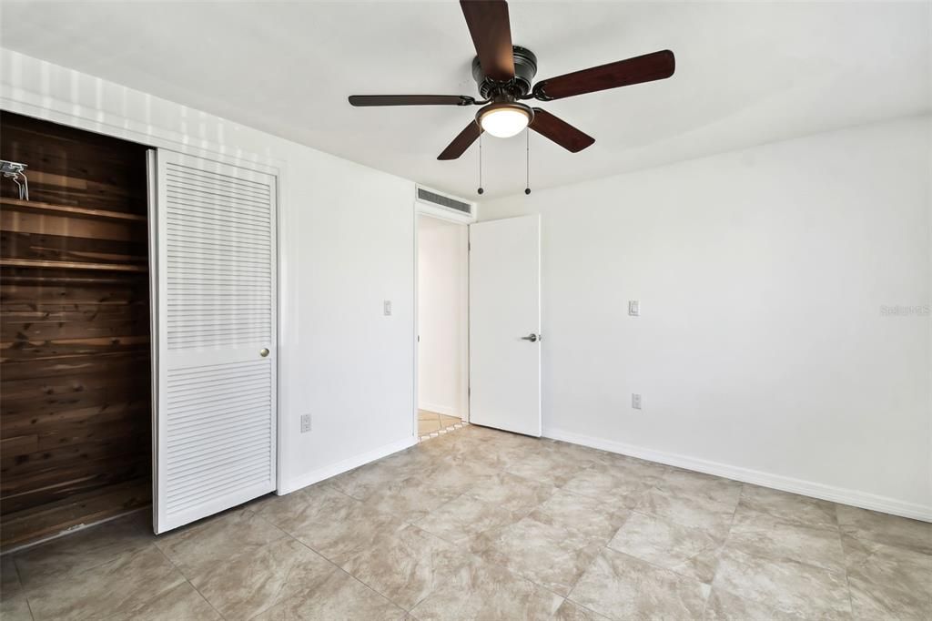 For Rent: $2,300 (2 beds, 2 baths, 1334 Square Feet)