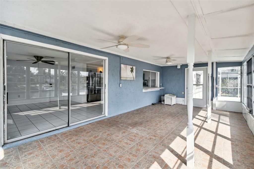 For Rent: $2,300 (2 beds, 2 baths, 1334 Square Feet)