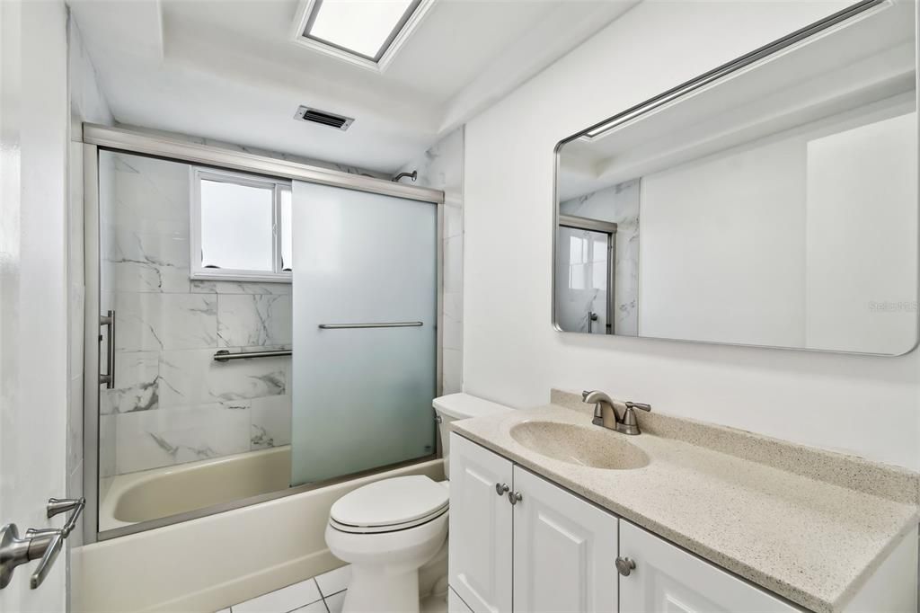 For Rent: $2,300 (2 beds, 2 baths, 1334 Square Feet)