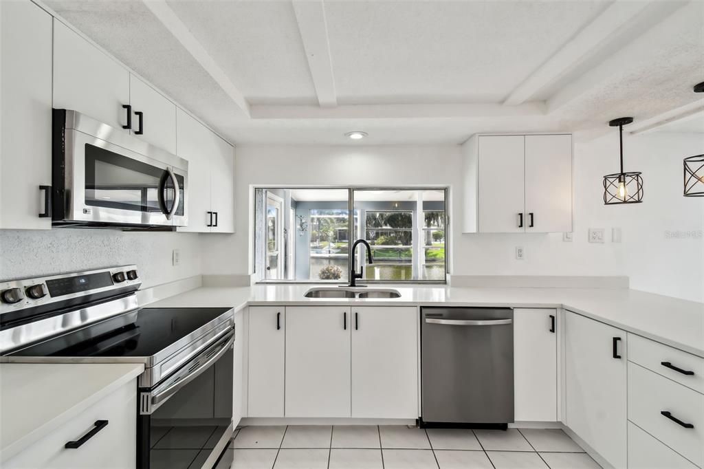 For Rent: $2,300 (2 beds, 2 baths, 1334 Square Feet)