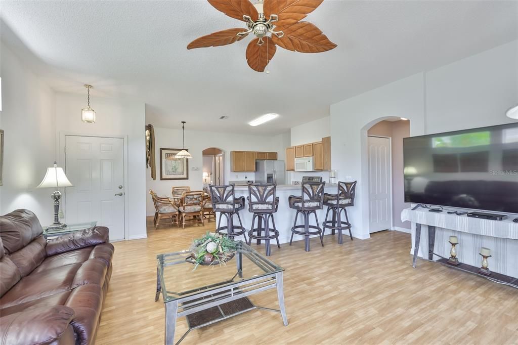 En Venta: $225,000 (3 camas, 2 baños, 1292 Pies cuadrados)