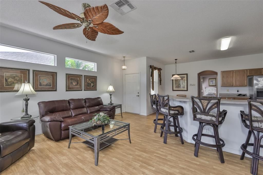 En Venta: $225,000 (3 camas, 2 baños, 1292 Pies cuadrados)