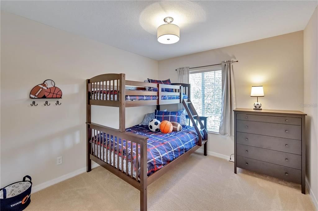 En Renta: $1,850 (3 camas, 2 baños, 1400 Pies cuadrados)