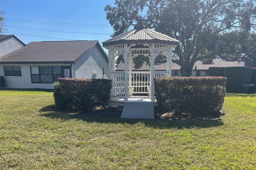 待售: $174,900 (2 贝兹, 2 浴室, 1326 平方英尺)