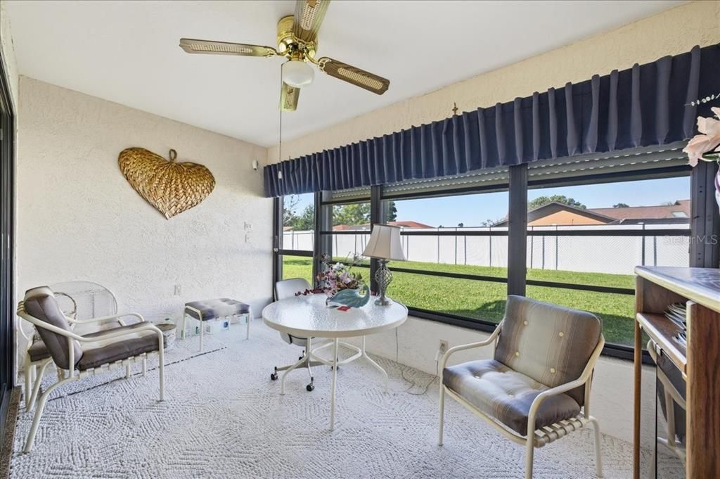 待售: $174,900 (2 贝兹, 2 浴室, 1326 平方英尺)