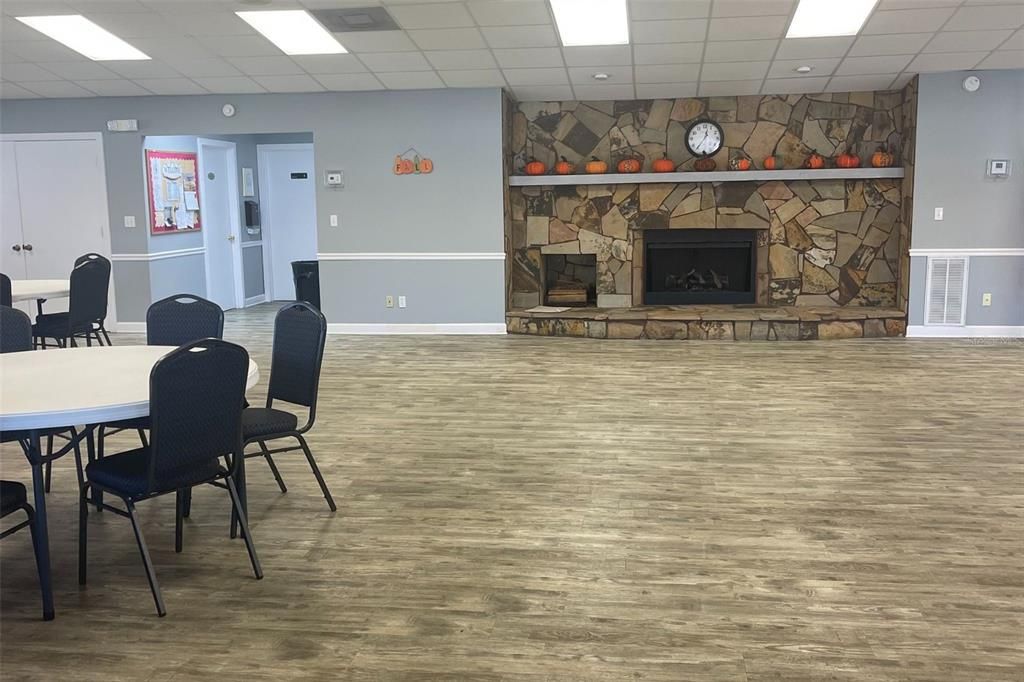 待售: $174,900 (2 贝兹, 2 浴室, 1326 平方英尺)