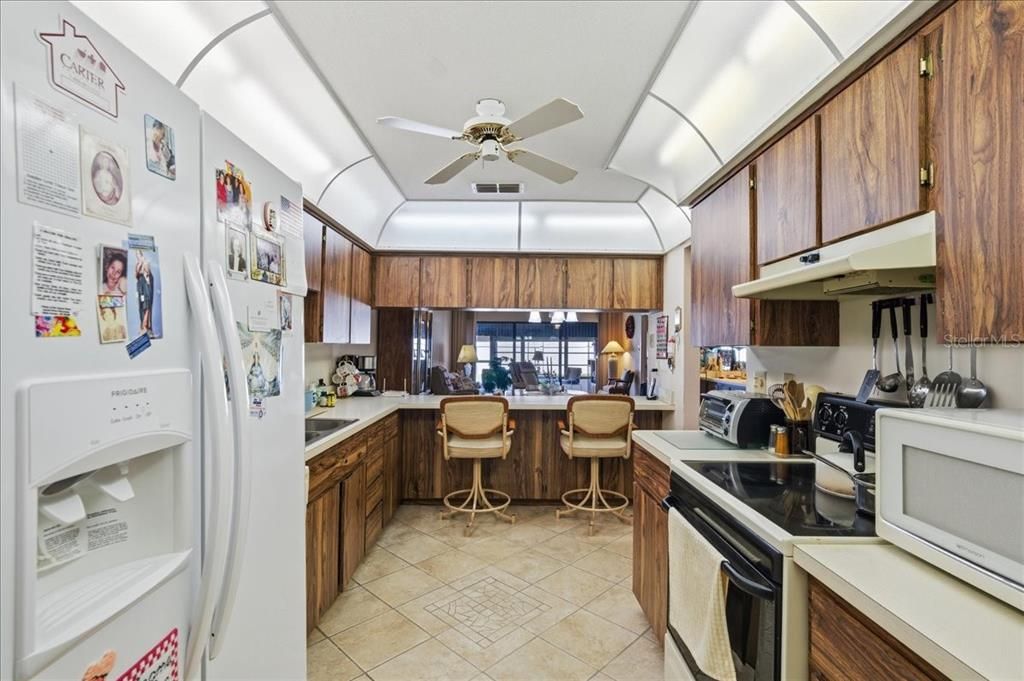 待售: $174,900 (2 贝兹, 2 浴室, 1326 平方英尺)