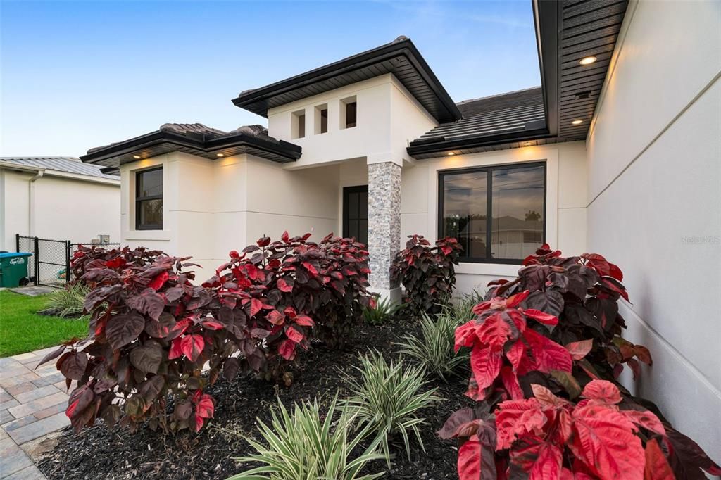 For Sale: $780,000 (4 beds, 4 baths, 2166 Square Feet)