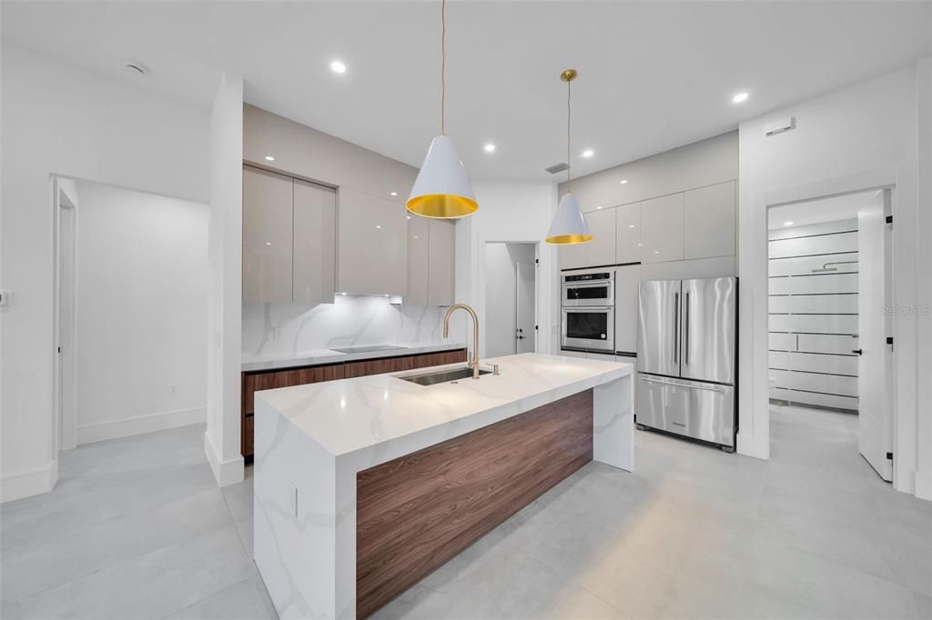 For Sale: $780,000 (4 beds, 4 baths, 2166 Square Feet)