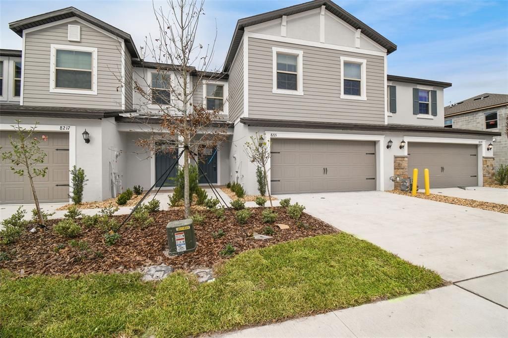 For Rent: $2,250 (3 beds, 2 baths, 2319 Square Feet)