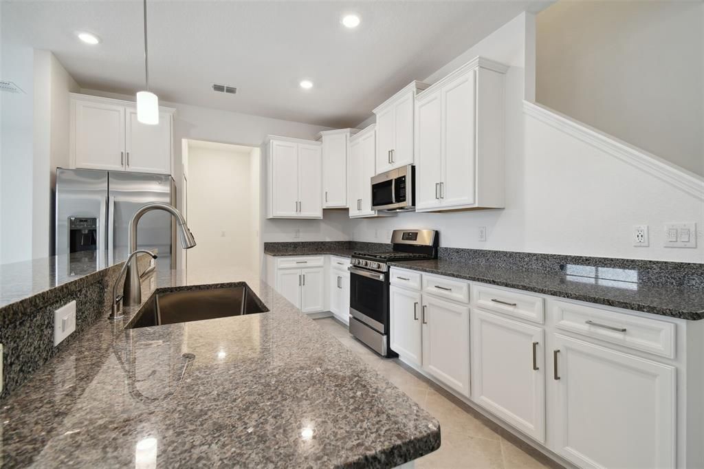 For Rent: $2,250 (3 beds, 2 baths, 2319 Square Feet)