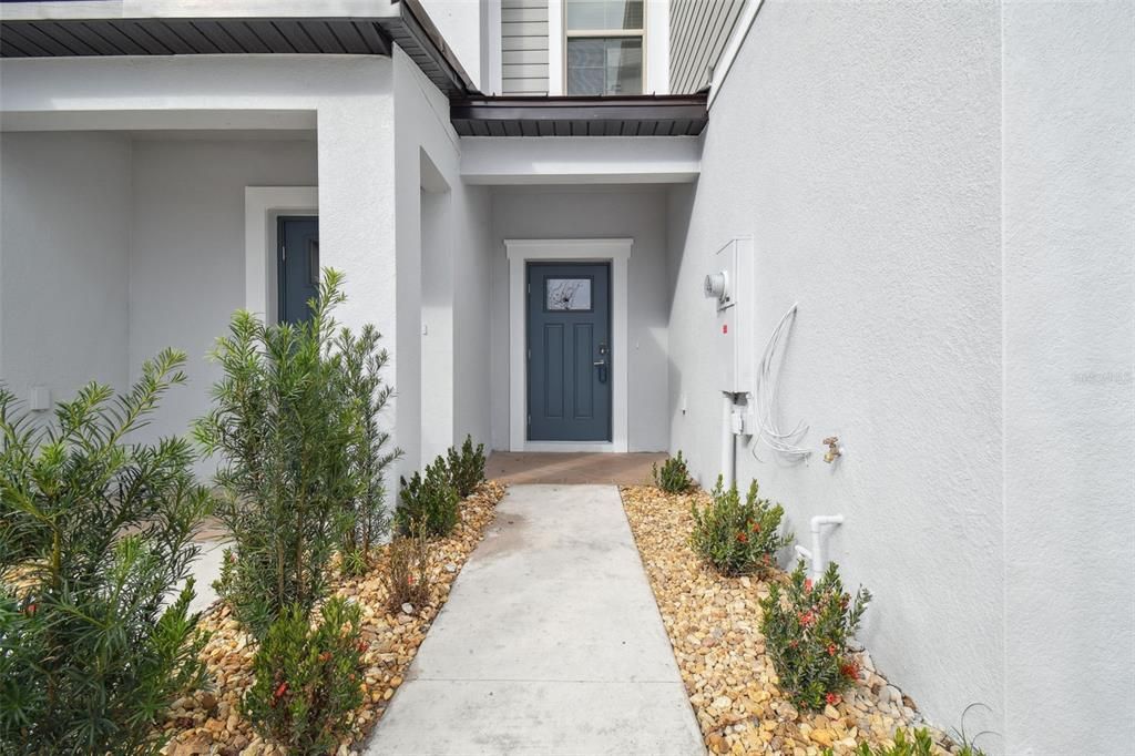 For Rent: $2,250 (3 beds, 2 baths, 2319 Square Feet)