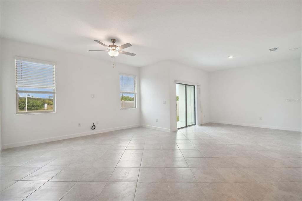 For Rent: $2,250 (3 beds, 2 baths, 2319 Square Feet)