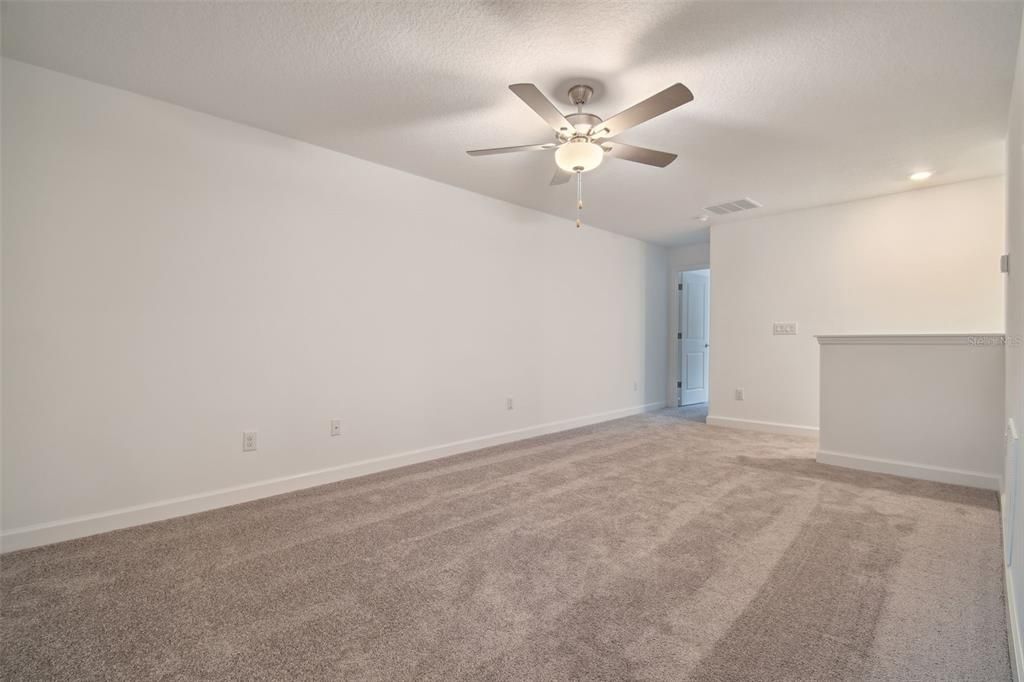 For Rent: $2,250 (3 beds, 2 baths, 2319 Square Feet)