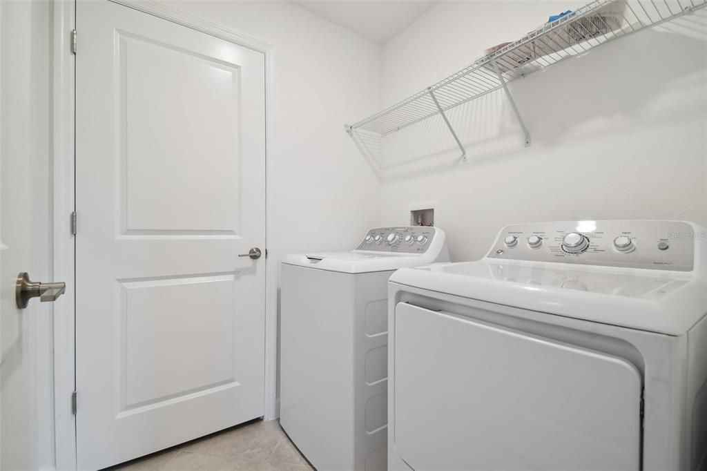 For Rent: $2,250 (3 beds, 2 baths, 2319 Square Feet)