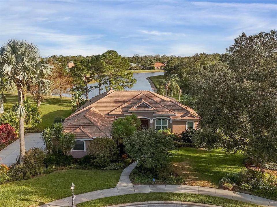 出租: $4,450 (4 贝兹, 3 浴室, 2739 平方英尺)