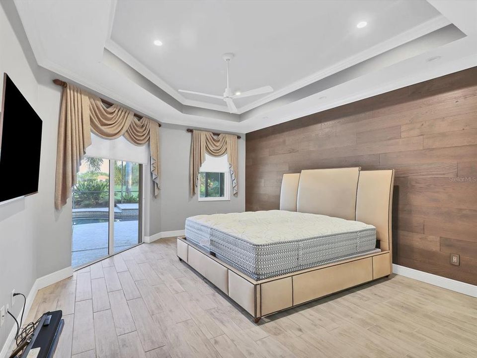 出租: $4,450 (4 贝兹, 3 浴室, 2739 平方英尺)