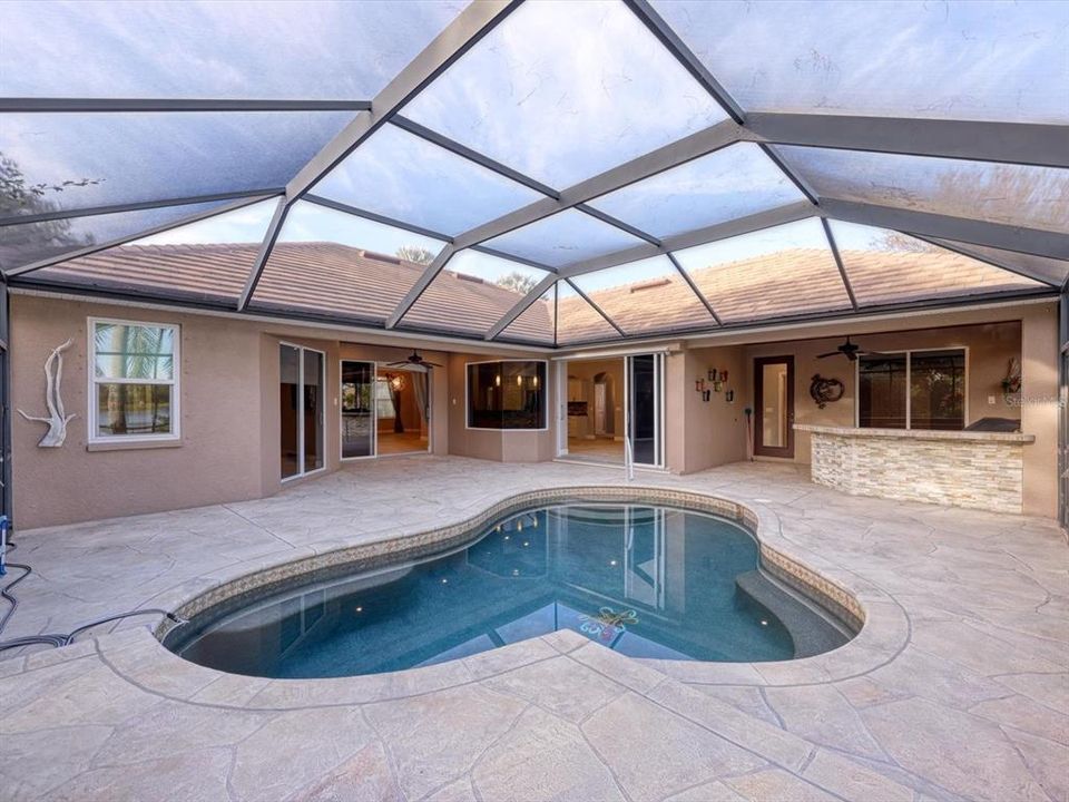 出租: $4,450 (4 贝兹, 3 浴室, 2739 平方英尺)