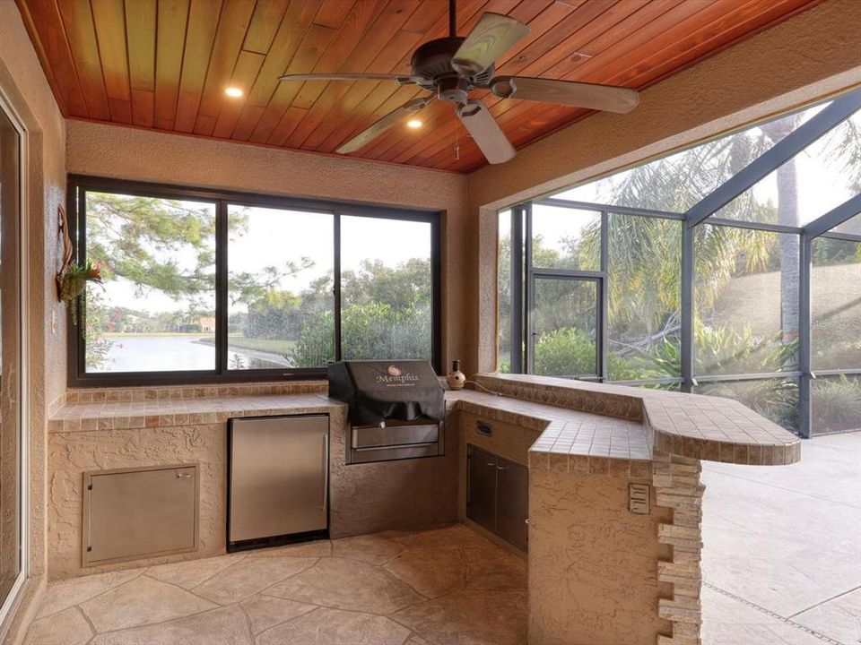 出租: $4,450 (4 贝兹, 3 浴室, 2739 平方英尺)