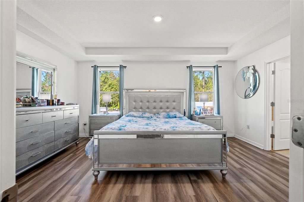 待售: $380,000 (4 贝兹, 2 浴室, 1997 平方英尺)