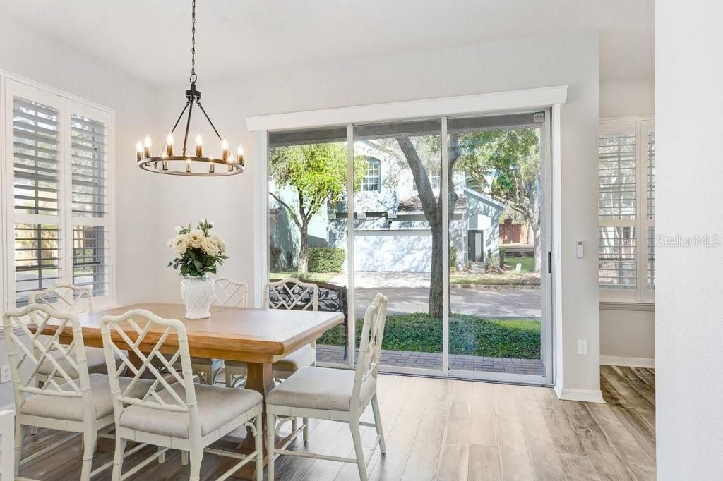 Activo con contrato: $450,000 (4 camas, 2 baños, 1771 Pies cuadrados)