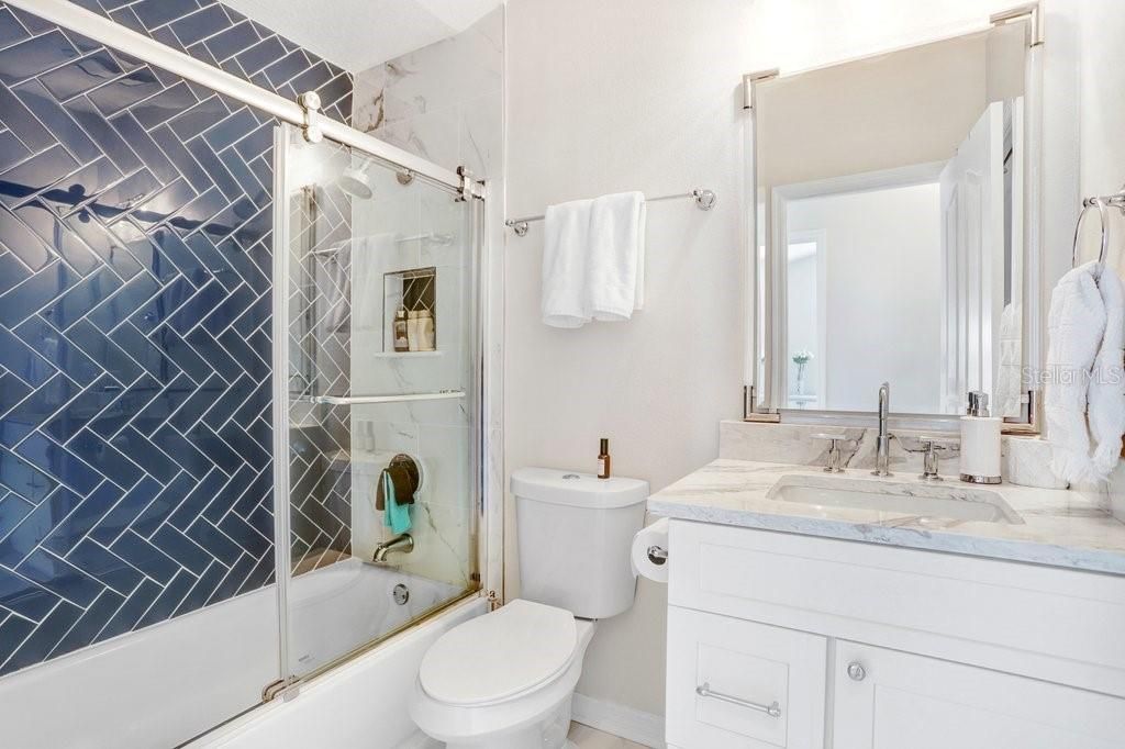 Activo con contrato: $450,000 (4 camas, 2 baños, 1771 Pies cuadrados)