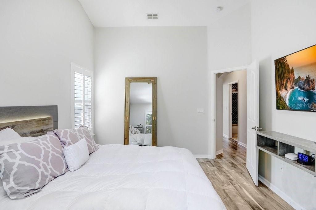 Activo con contrato: $450,000 (4 camas, 2 baños, 1771 Pies cuadrados)