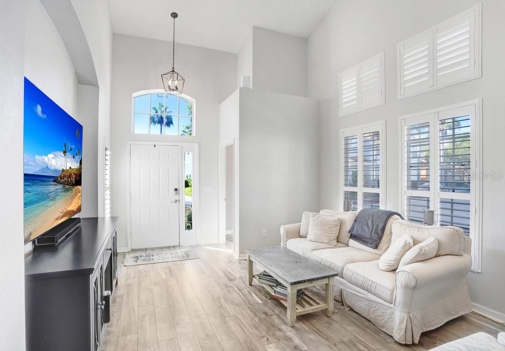 Activo con contrato: $450,000 (4 camas, 2 baños, 1771 Pies cuadrados)