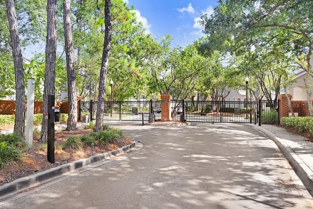 Activo con contrato: $450,000 (4 camas, 2 baños, 1771 Pies cuadrados)