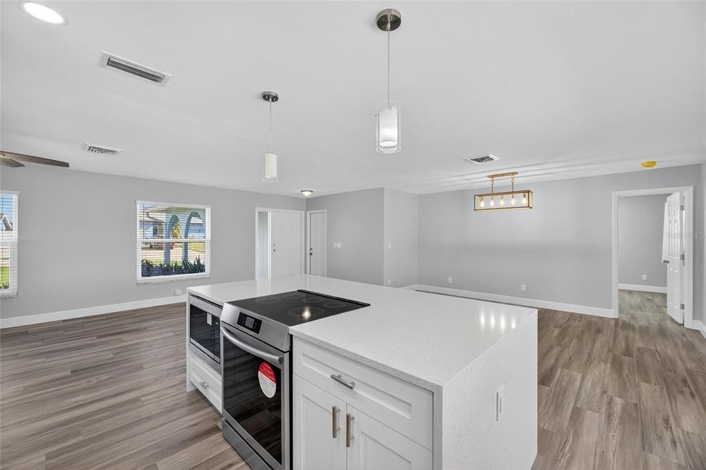 For Rent: $4,200 (3 beds, 2 baths, 1477 Square Feet)