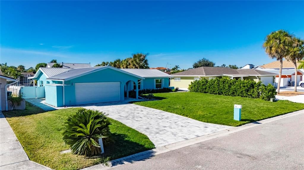 For Rent: $4,200 (3 beds, 2 baths, 1477 Square Feet)