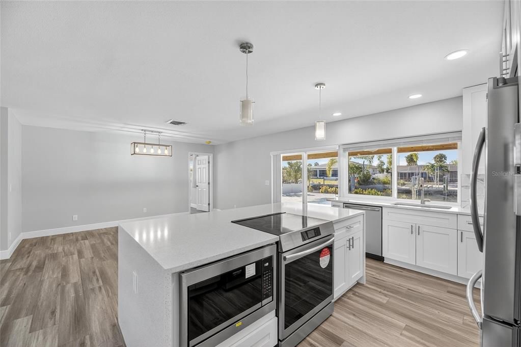 For Rent: $4,200 (3 beds, 2 baths, 1477 Square Feet)