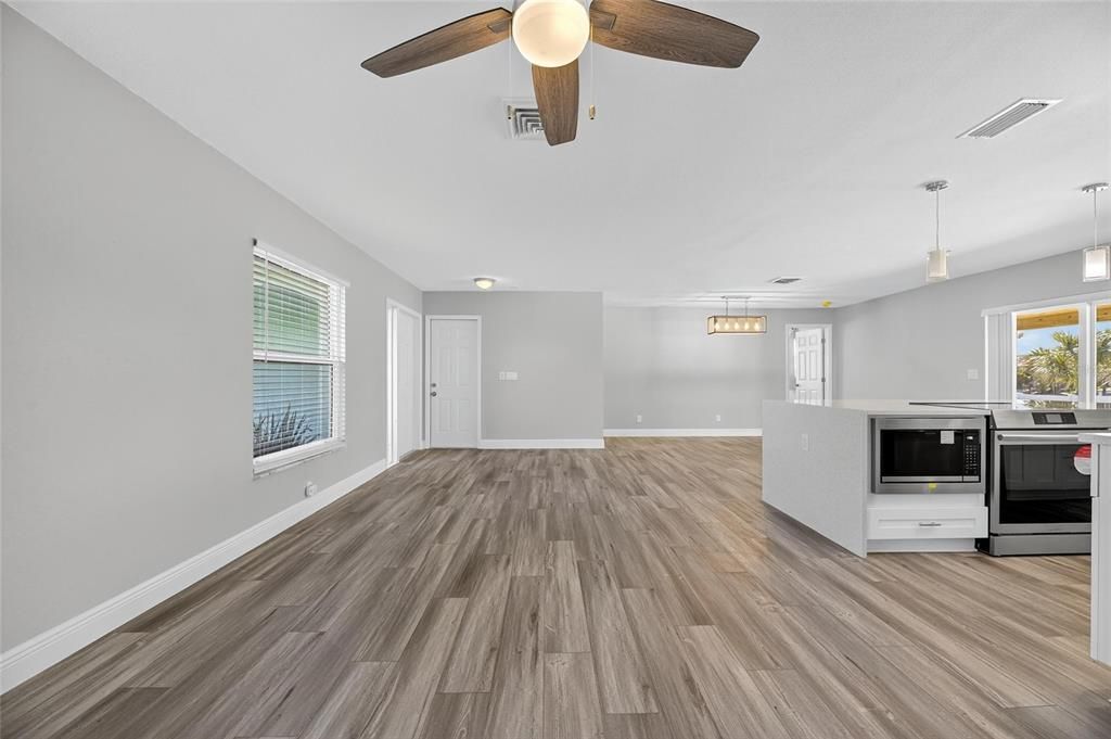 For Rent: $4,200 (3 beds, 2 baths, 1477 Square Feet)