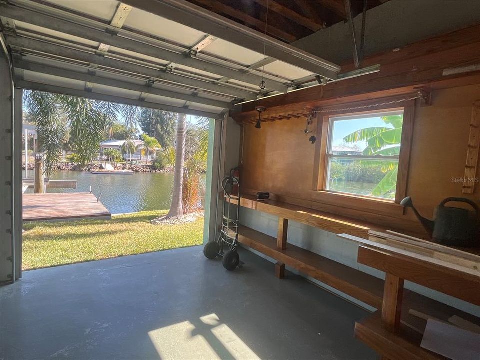 На продажу: $364,000 (2 спален, 1 ванн, 967 Квадратных фут)