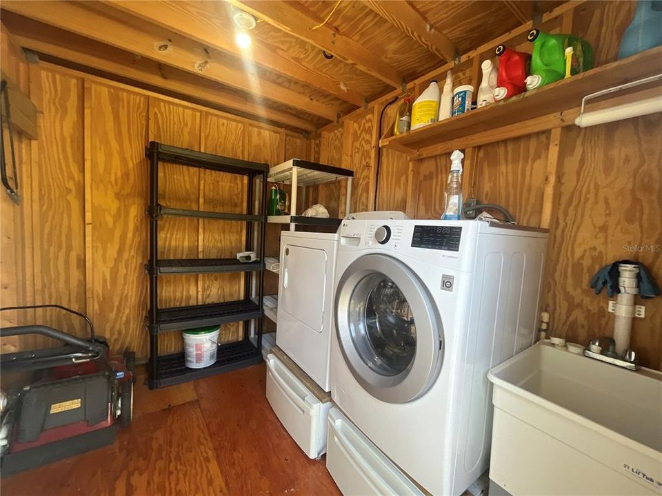 На продажу: $364,000 (2 спален, 1 ванн, 967 Квадратных фут)