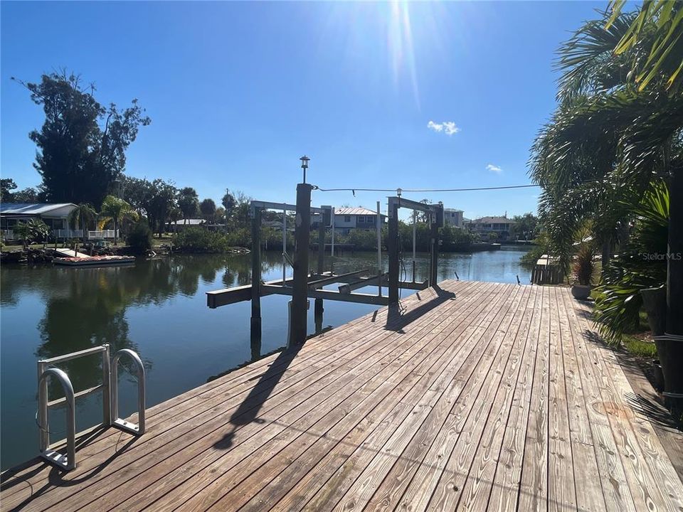 На продажу: $364,000 (2 спален, 1 ванн, 967 Квадратных фут)