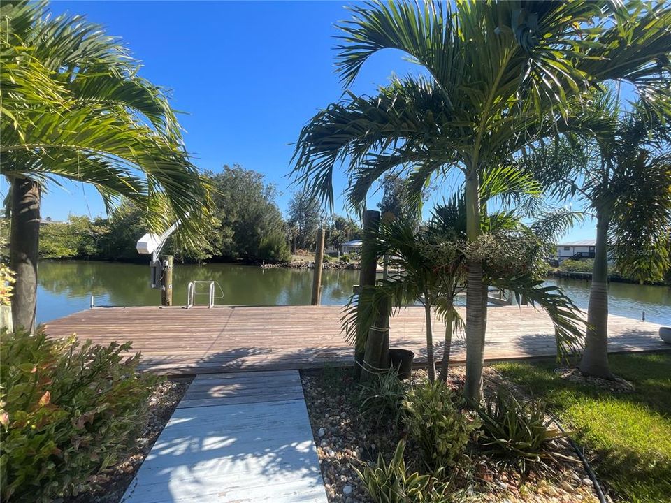 На продажу: $364,000 (2 спален, 1 ванн, 967 Квадратных фут)