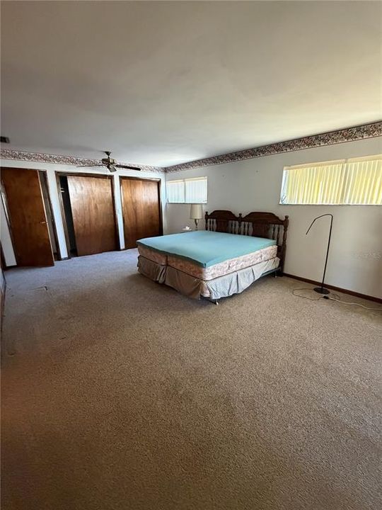 Activo con contrato: $245,000 (3 camas, 2 baños, 1613 Pies cuadrados)