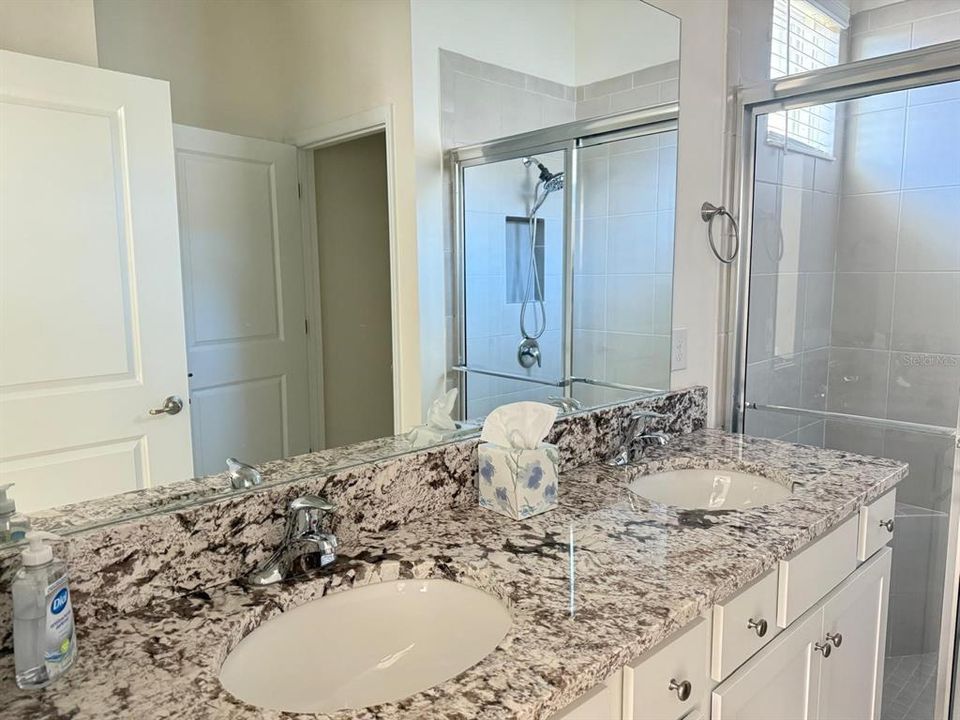 Active With Contract: $2,900 (3 beds, 2 baths, 1505 Square Feet)