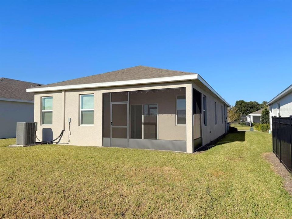 Active With Contract: $2,900 (3 beds, 2 baths, 1505 Square Feet)