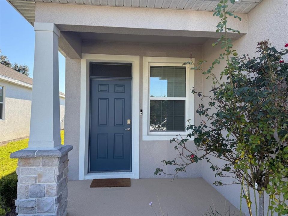 Active With Contract: $2,900 (3 beds, 2 baths, 1505 Square Feet)