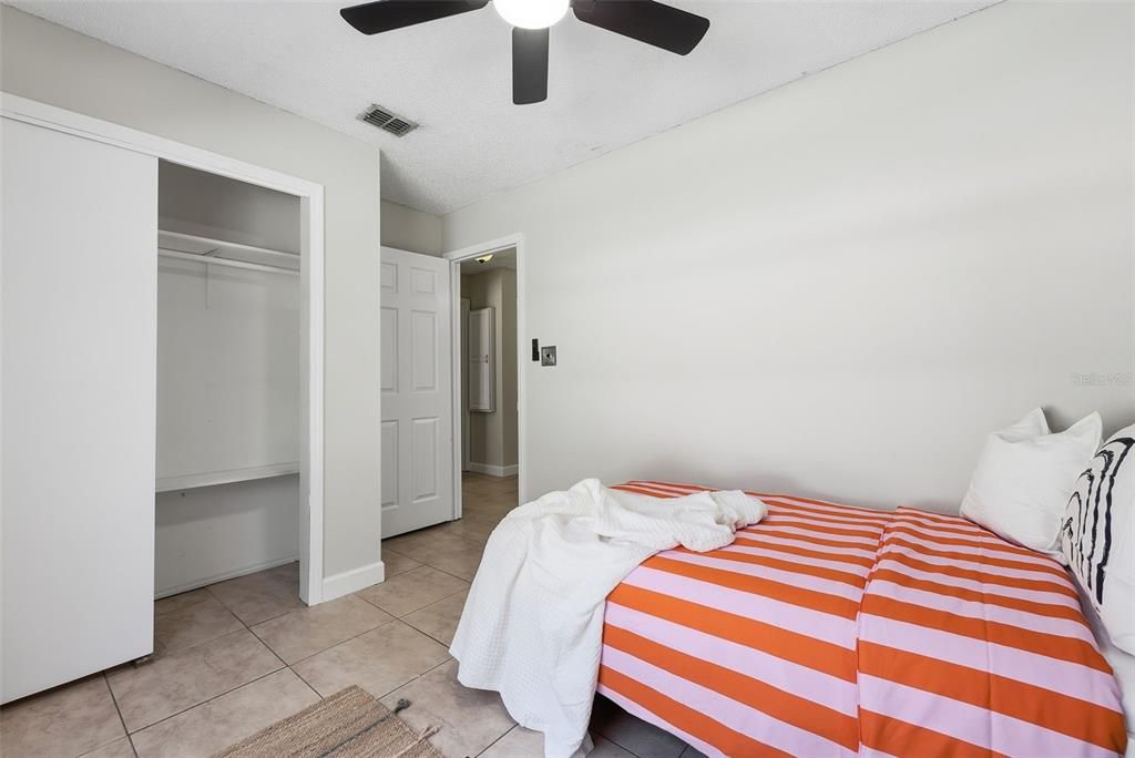 На продажу: $398,500 (3 спален, 2 ванн, 1036 Квадратных фут)