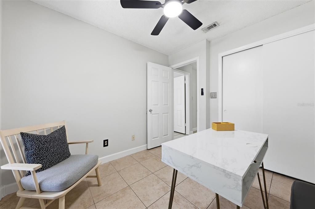 На продажу: $398,500 (3 спален, 2 ванн, 1036 Квадратных фут)