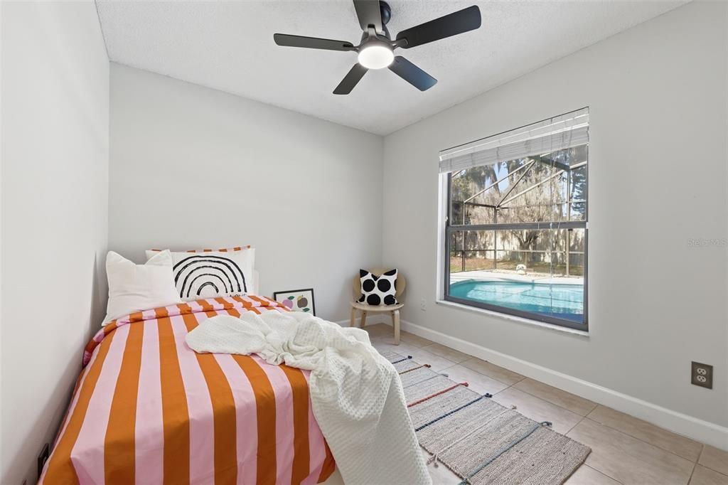 На продажу: $398,500 (3 спален, 2 ванн, 1036 Квадратных фут)