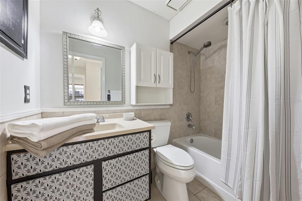 На продажу: $398,500 (3 спален, 2 ванн, 1036 Квадратных фут)