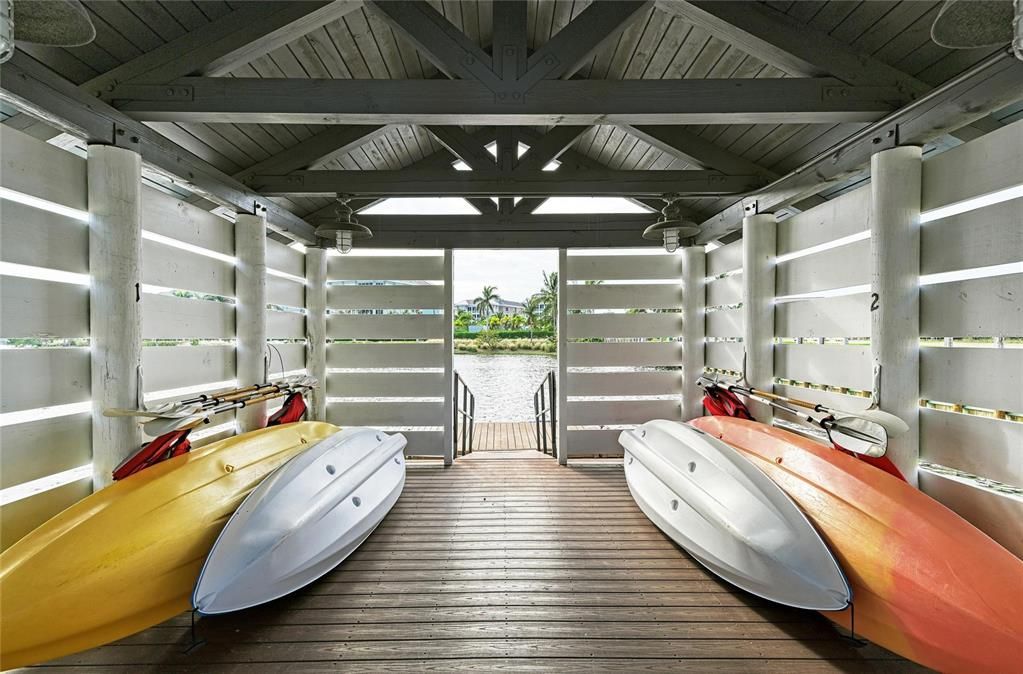 For Sale: $850,000 (3 beds, 3 baths, 1994 Square Feet)