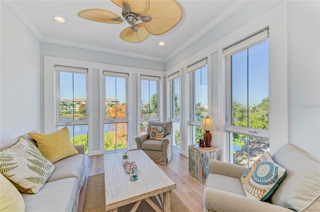 For Sale: $850,000 (3 beds, 3 baths, 1994 Square Feet)