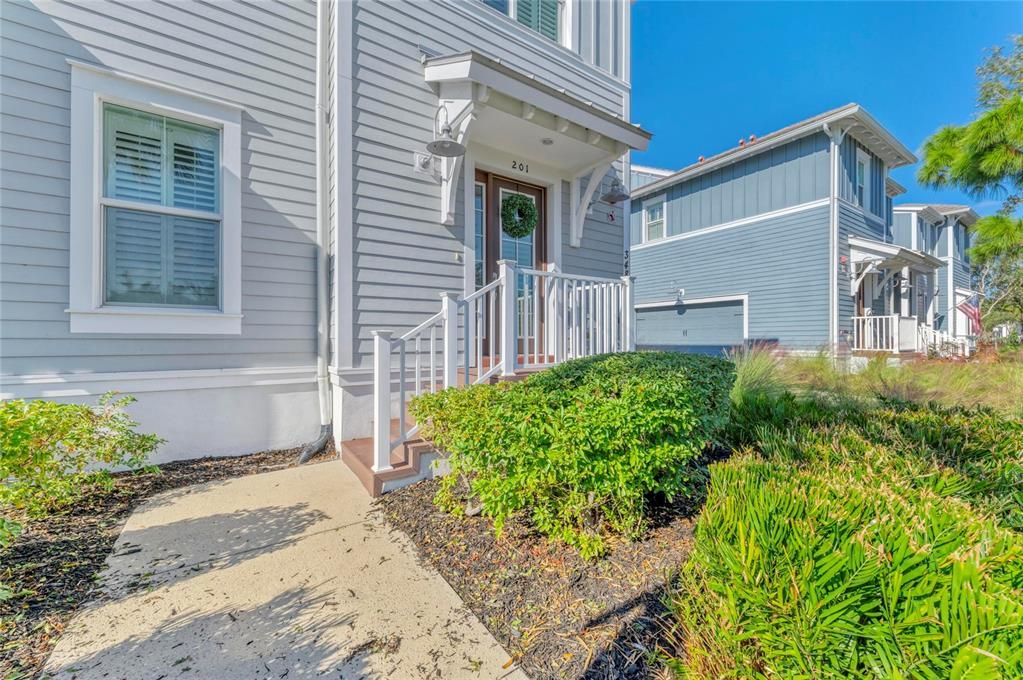 For Sale: $850,000 (3 beds, 3 baths, 1994 Square Feet)